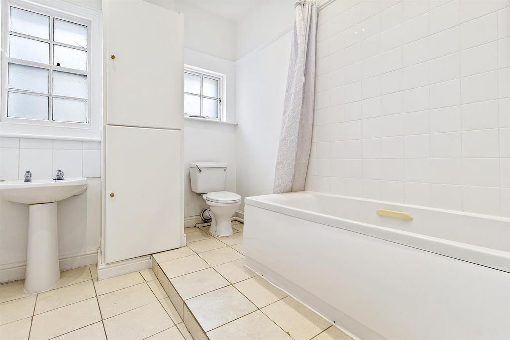 Park Crescent, 11 D-007.jpg