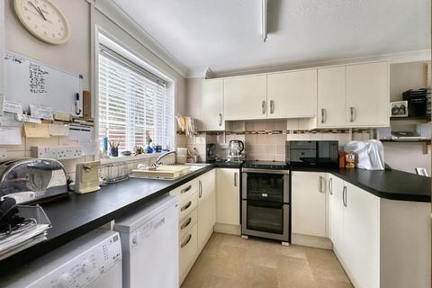 3 bedroom end of terrace house for sale, Blackstone Close, Farnborough