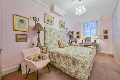 2 bedroom maisonette for sale, Portland Place, Regent's Park, London, W1B