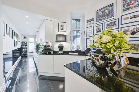 2 bedroom maisonette for sale, Portland Place, Regent's Park, London, W1B