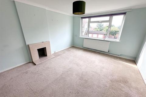 2 bedroom flat to rent, Middlesex Road, Bexhill-On-Sea