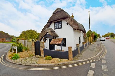 2 bedroom detached house to rent, Pagham, Bognor Regis, PO21