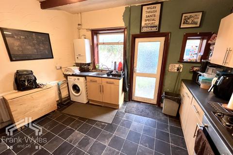 2 bedroom terraced house for sale, Garstang Road South, Wesham, Preston, Lancashire