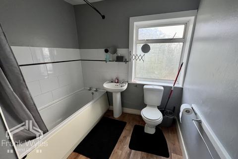 2 bedroom terraced house for sale, Garstang Road South, Wesham, Preston, Lancashire