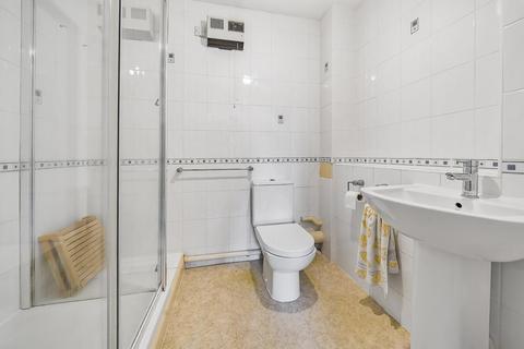 2 bedroom flat for sale, Glebe Way, West Wickham, Kent, BR4