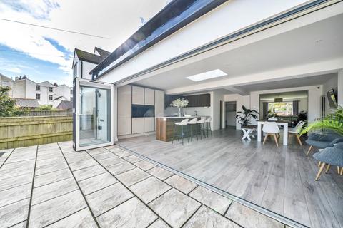 4 bedroom end of terrace house for sale, Exeter, Devon