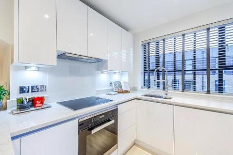 3 bedroom property to rent, Rainville Road, London W6