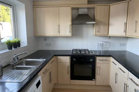 4 bedroom terraced house to rent, Rose Green, Bristol BS5