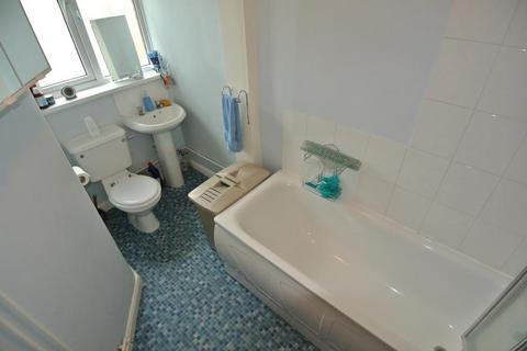 2 bedroom flat for sale, Gillian Street, London SE13