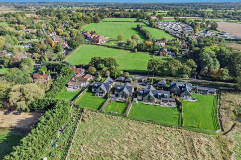 4 bedroom detached house for sale, Bracknell Road, Bracknell, Berkshire