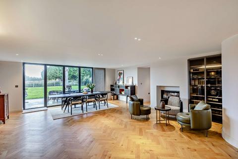 Mulberry House Bracknell Road, Bracknell, RG42 6LD
