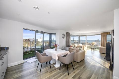 2 bedroom flat for sale, South Street, Lancing, West Sussex, BN15