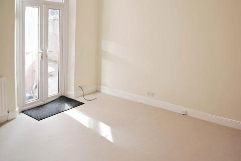 2 bedroom flat to rent, Jackson Street, North Shields