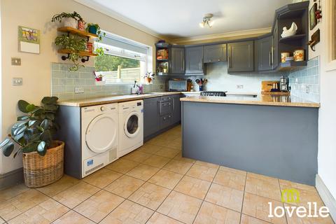 5 Baynard Avenue, Cottingham, HU16 5AB