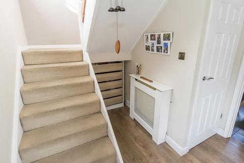 43 Canada Fields, Lutterworth, LE17 4NB