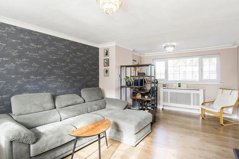 43 Canada Fields, Lutterworth, LE17 4NB