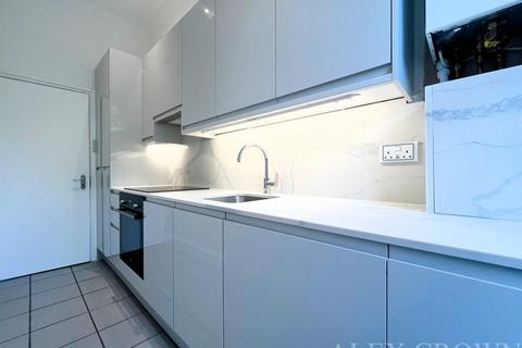 2 bedroom flat to rent, Caledonian Road, Caledonian Road