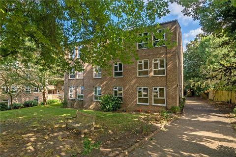 2 bedroom maisonette for sale, Cheriton Close, Ealing