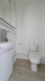 1 bedroom in a house share to rent, Broadway, Cardiff CF24