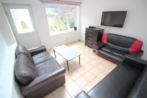 9 bedroom house to rent, Kensington Terrace, Hyde Park, Leeds