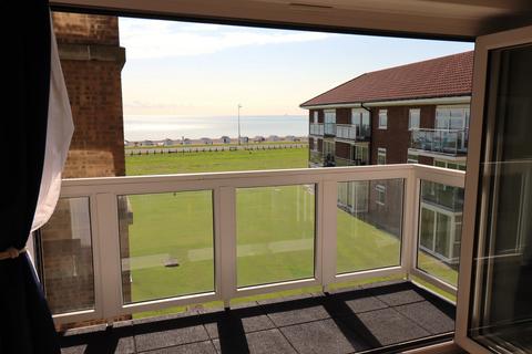 2 bedroom flat for sale, Ashtead Towers, Sutton Place, Bexhill-on-Sea, TN40