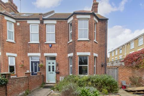 4 bedroom semi-detached house for sale, Dundonald Road, Broadstairs, CT10