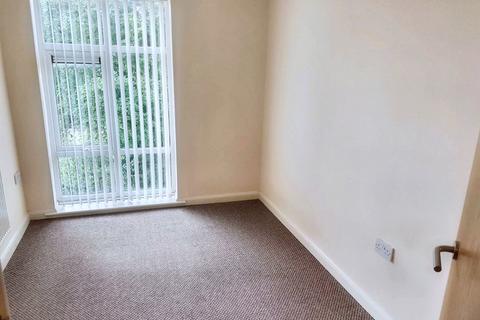 2 bedroom apartment to rent, Mossley Road, Ashton-under-Lyne OL6