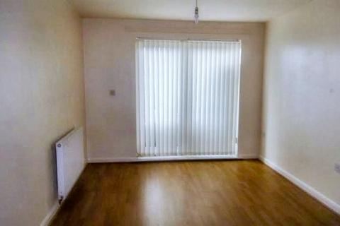 2 bedroom apartment to rent, Mossley Road, Ashton-under-Lyne OL6