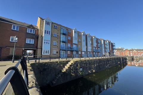 1 bedroom apartment for sale, Abernethy Quay, Marina, Swansea