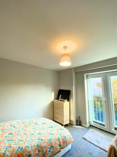 4 bedroom flat to rent, Rialto, Newcastle upon Tyne NE1