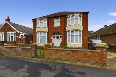 5 bedroom detached house for sale, St. Andrews Road, Mablethorpe LN12