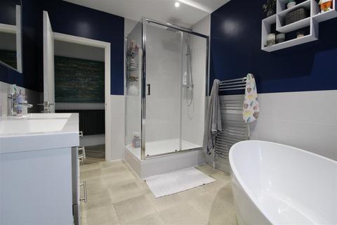 13 Cliff View Road, Cliffsend, Ramsgate, CT12 5ED
