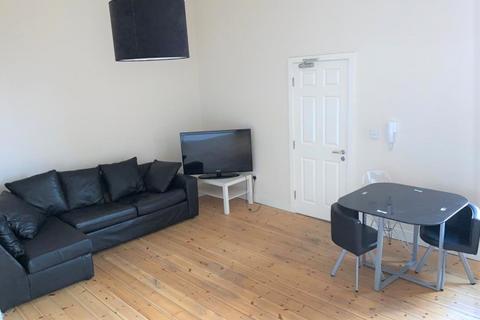 3 bedroom flat to rent, Heaton Road, Tyne and Wear NE6