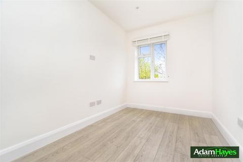 1 bedroom apartment to rent, Regents Park Road, London N3