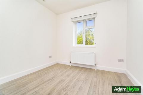 1 bedroom apartment to rent, Regents Park Road, London N3