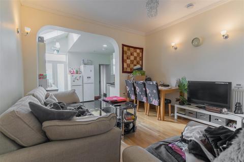 4 bedroom end of terrace house for sale, Milner Road, Birmingham, B29