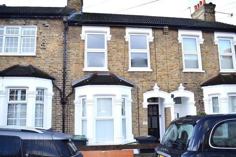 1 bedroom flat to rent, Smeaton Road, Chigwell