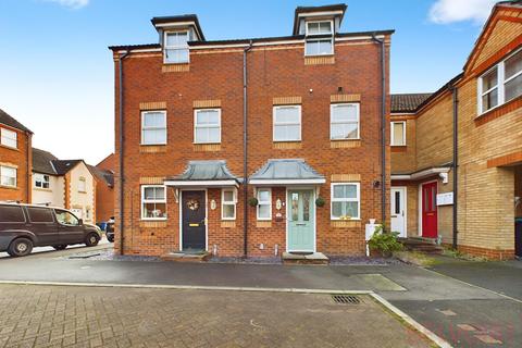 4 bedroom townhouse for sale, High Hazel Drive, Mansfield Woodhouse, NG19