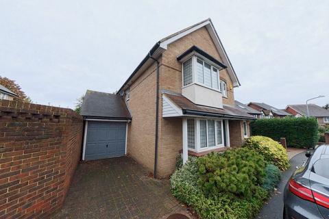 3 bedroom detached house for sale, Grovewood place, Woodford Green IG8