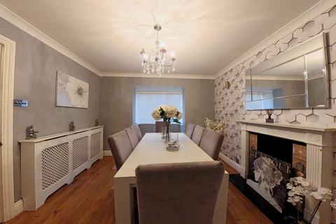 3 bedroom detached house for sale, Grovewood place, Woodford Green IG8