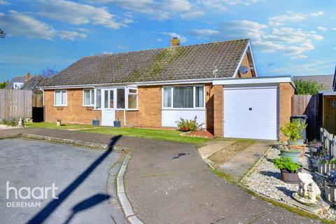 3 bedroom detached bungalow for sale, Cedar Close, Dereham