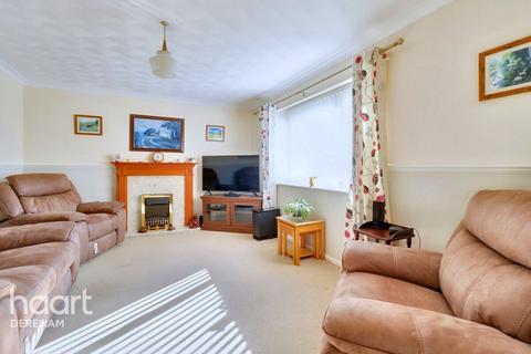 3 bedroom detached bungalow for sale, Cedar Close, Dereham