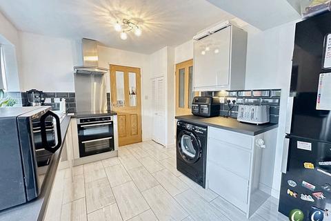 5 bedroom semi-detached house for sale, Rishworth Avenue, Rugeley, WS15 2ER