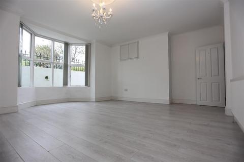 2 bedroom flat to rent, Albany Villas, Hove