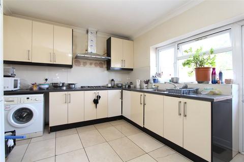 1 bedroom in a house share to rent, Norton Road, Wembley - HA0