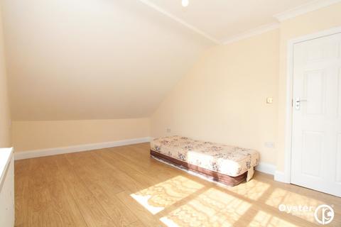 1 bedroom in a house share to rent, Norton Road, Wembley - HA0