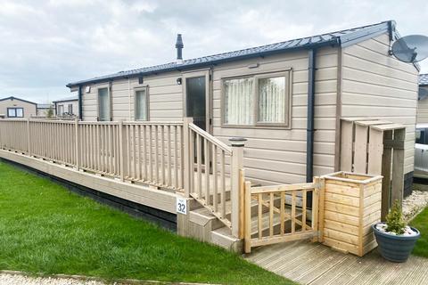 2 bedroom lodge for sale, Street Lane, Bubwith, Goole, DN14