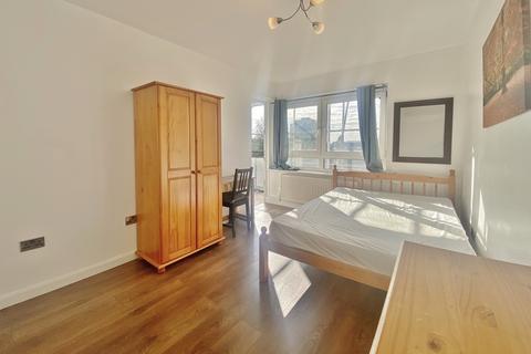 5 bedroom duplex to rent, Horton House, Field Road, Hammersmith, W6