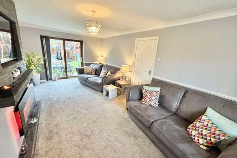 4 bedroom detached house for sale, Roxburgh Road, South Shore FY4