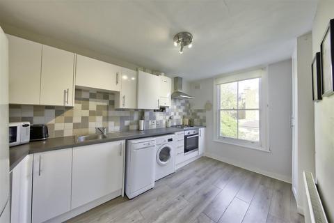 2 bedroom flat for sale, Dalberg Road, Brixton SW2